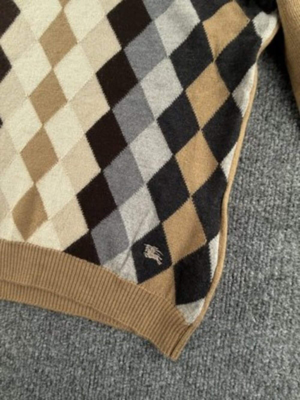 Burberry 42 Wool Logo Pullover V-Neck Long Sleeve Sweater Beige Gray Preppy Knit - Picture 3 of 16